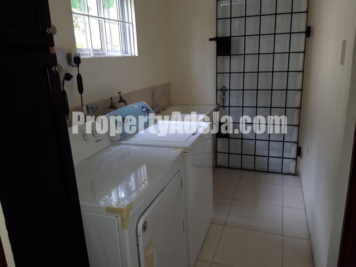 Townhouse For Rent in Jacks Hills, Kingston / St. Andrew Jamaica