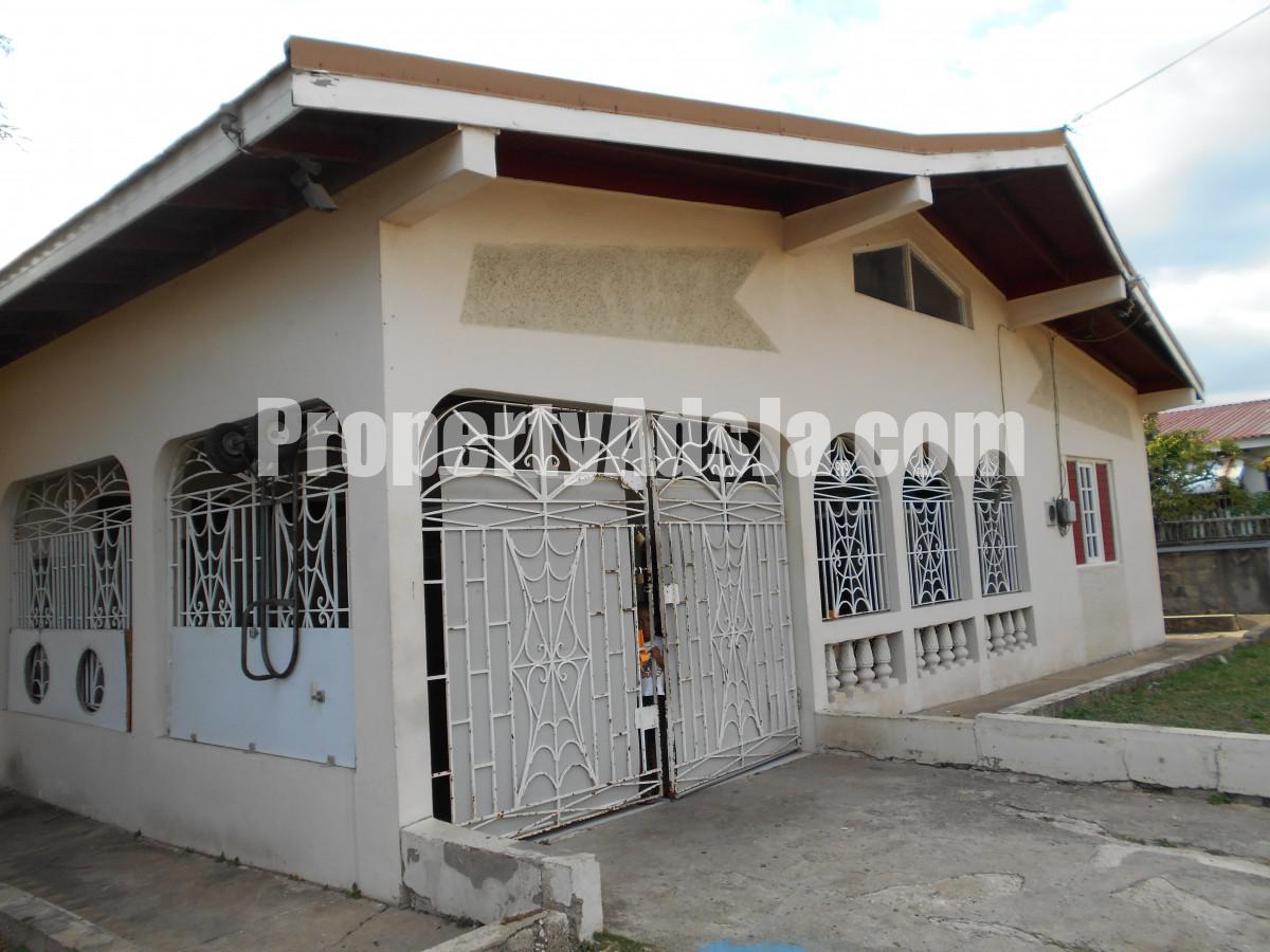 House For Sale in Hampton Green, St. Catherine Jamaica