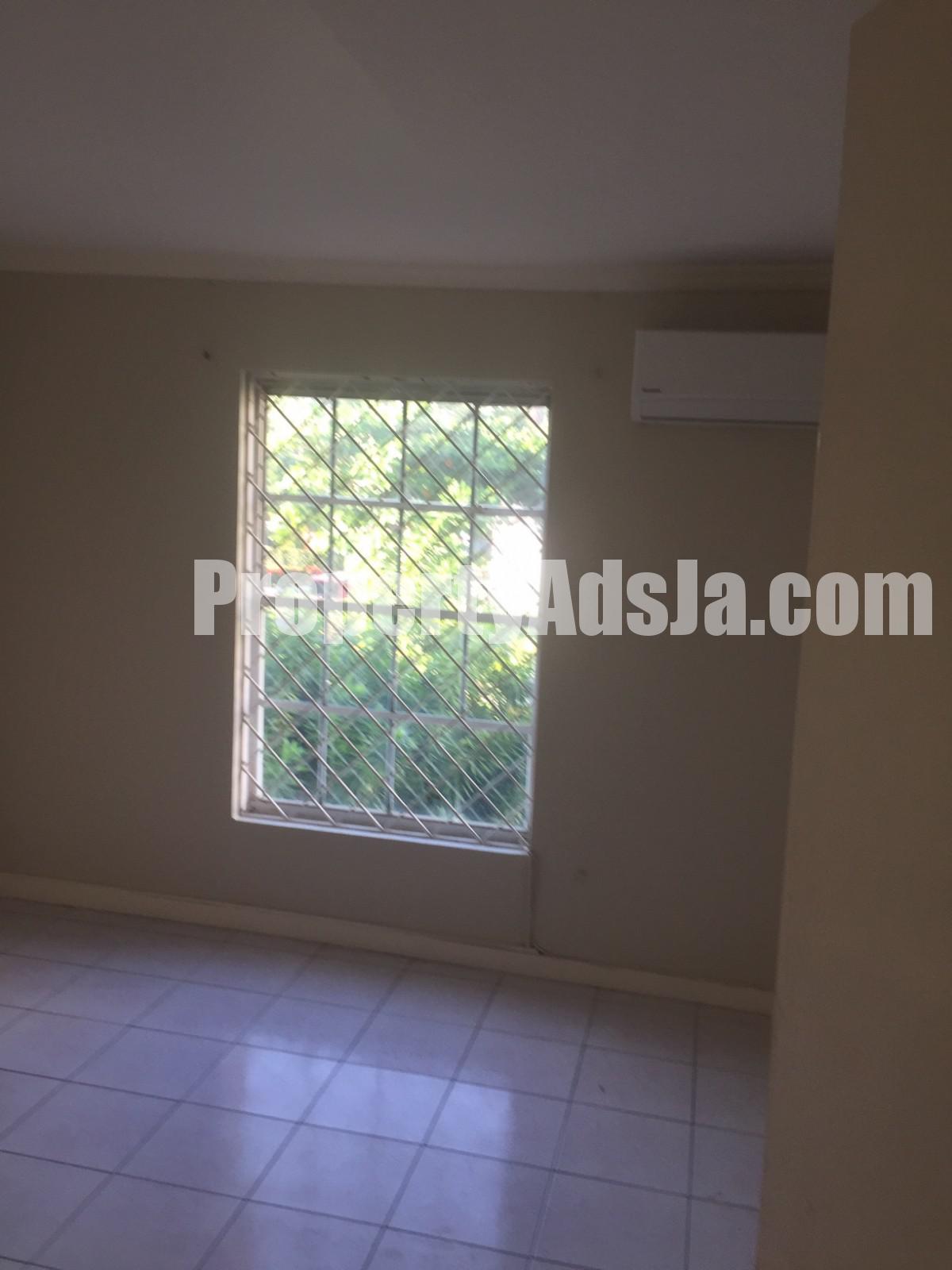 Townhouse For Rent in CHERRY GARDENS, Kingston / St. Andrew Jamaica
