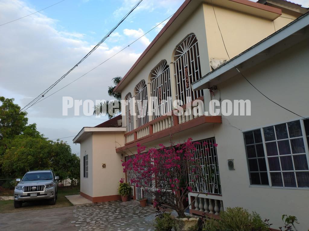 House For Sale in Savanna laMar, Westmoreland Jamaica