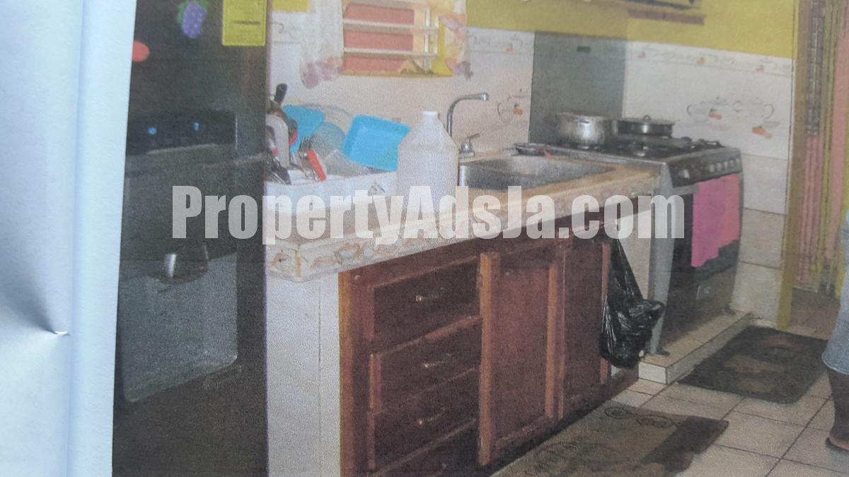 House For Sale in Manley Meadows, Kingston / St. Andrew Jamaica