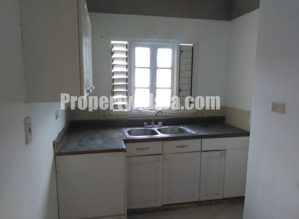 Apartment For Rent in Gated, Kingston / St. Andrew Jamaica