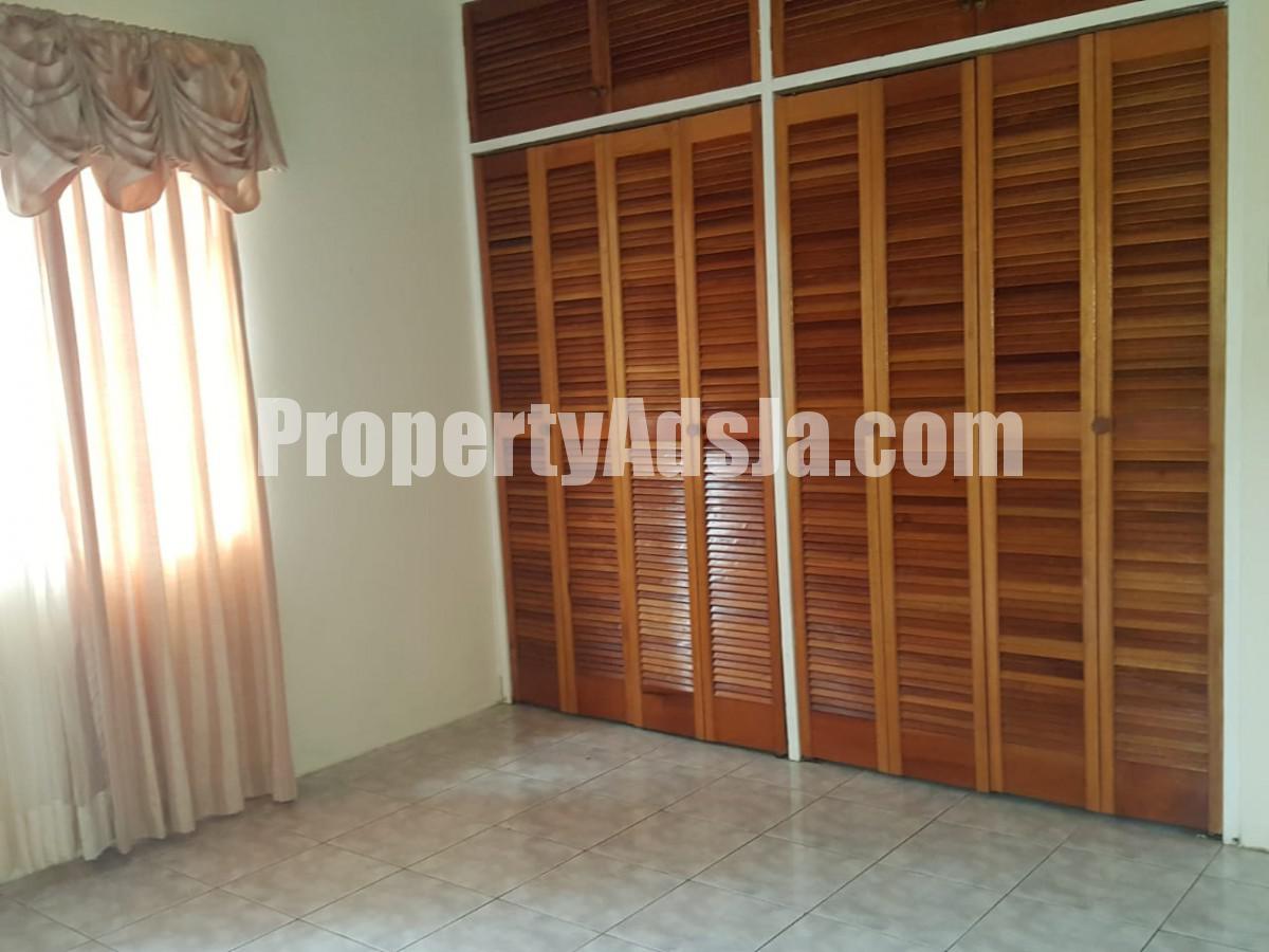 Townhouse For Rent in Mandeville Manchester, Manchester Jamaica