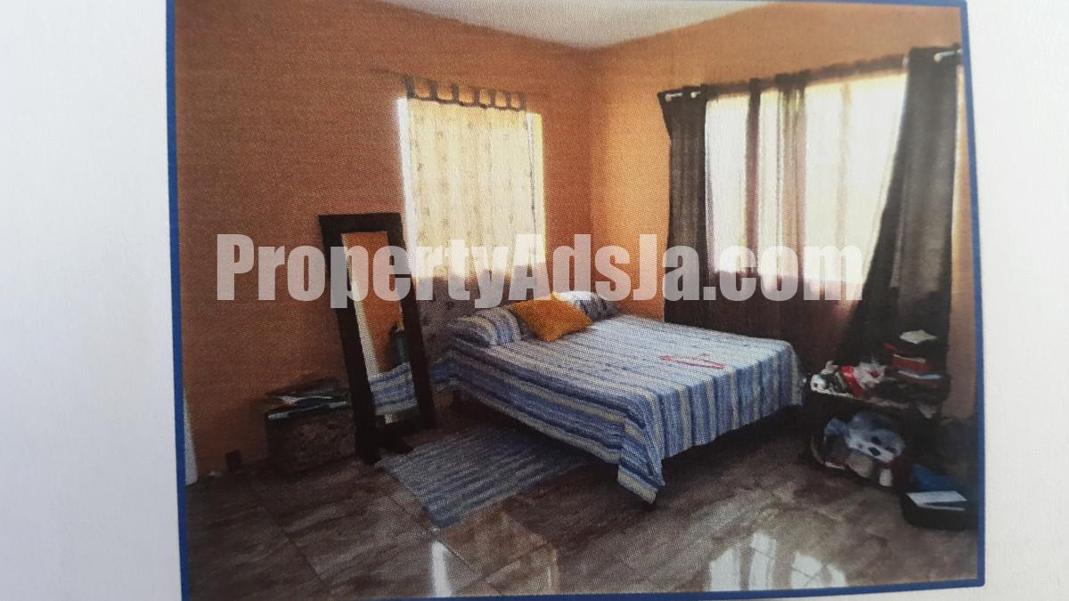 House For Sale in Lyndale Road, Kingston / St. Andrew Jamaica