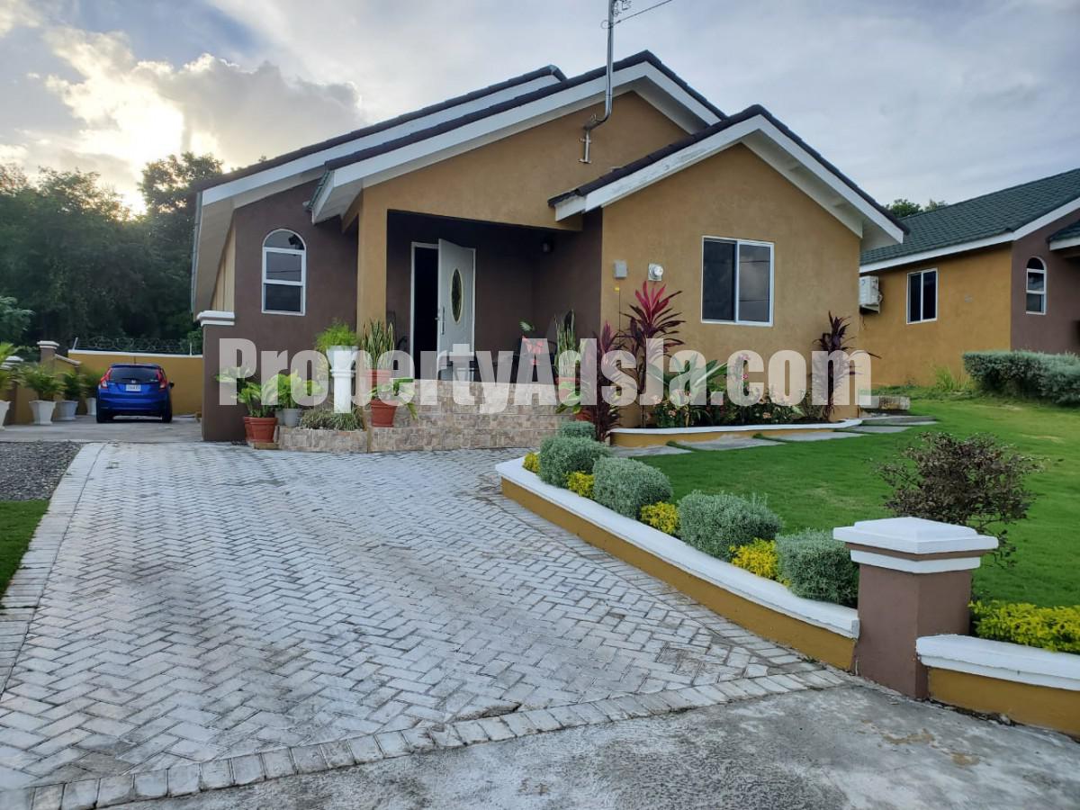 House For Sale in Great Pond Ocho Rios, St. Ann Jamaica