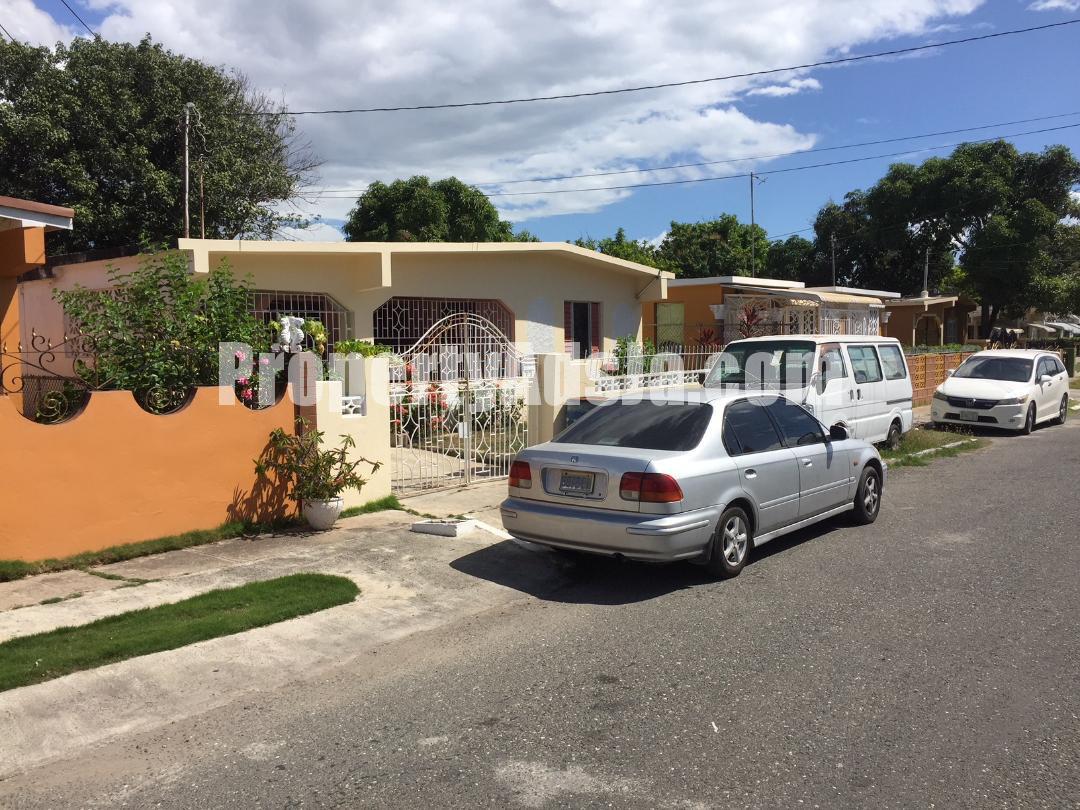House For Sale in Bridgeport Portmore, St. Catherine Jamaica