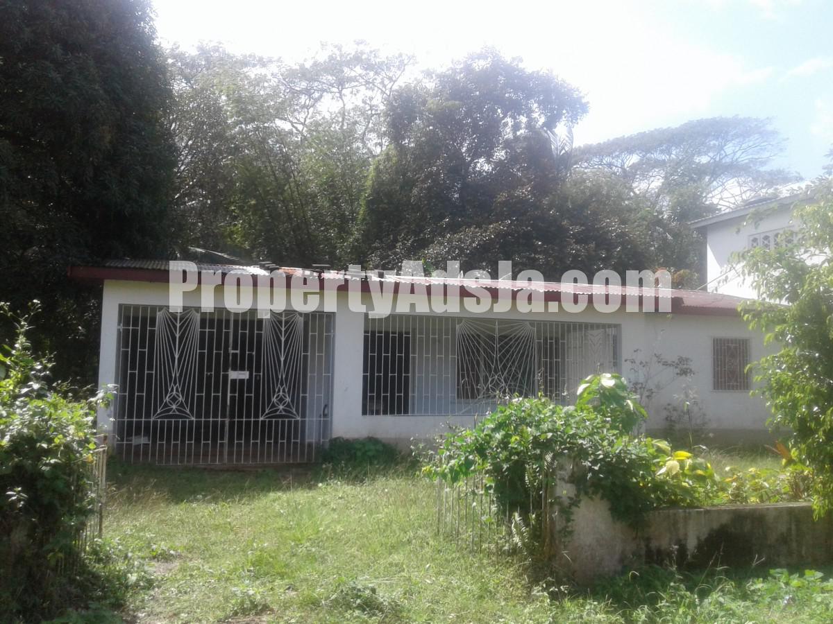 House For Sale in Linstead, St. Catherine Jamaica