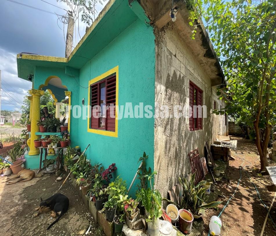 House For Sale in Ewarton, St. Catherine Jamaica