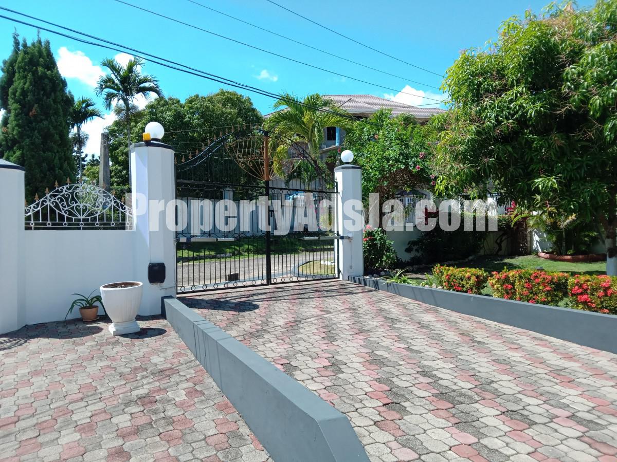 House For Sale in TOWER ISLE, St. Mary Jamaica