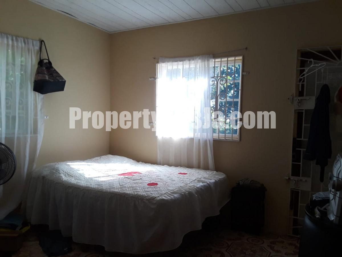 House For Sale in Newport Manchester, Manchester Jamaica