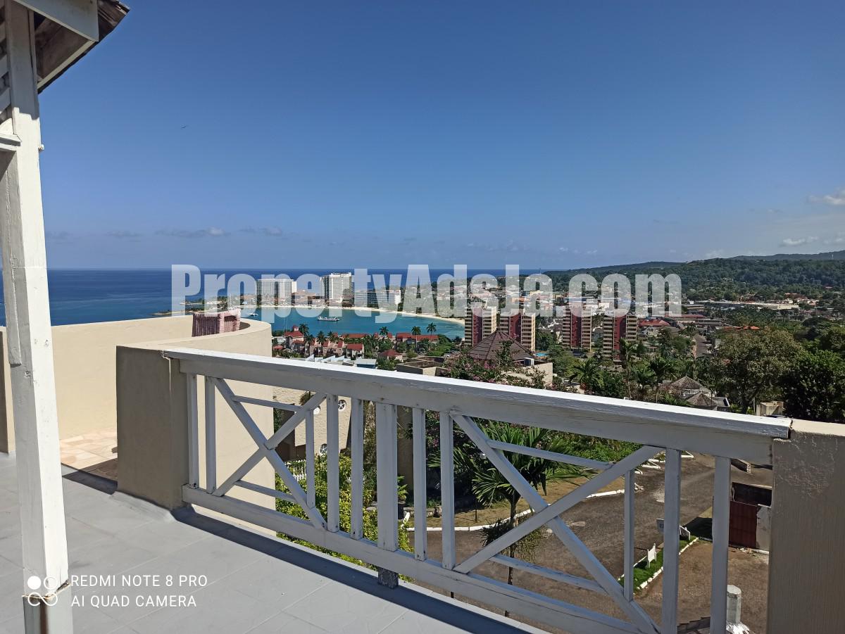 Townhouse For Sale in Columbus Heights, St. Ann Jamaica