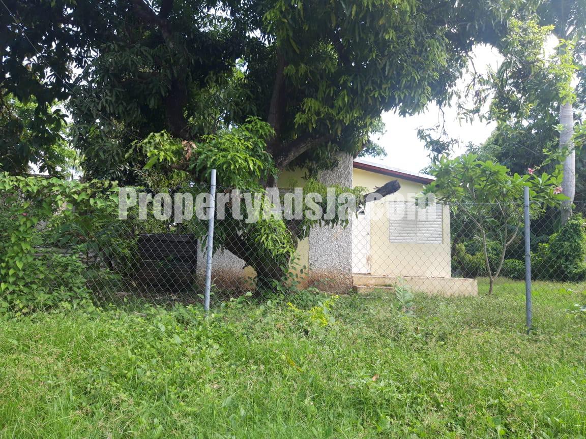 House For Sale in Nightindale grove Gutters Old Harbour, St. Catherine Jamaica