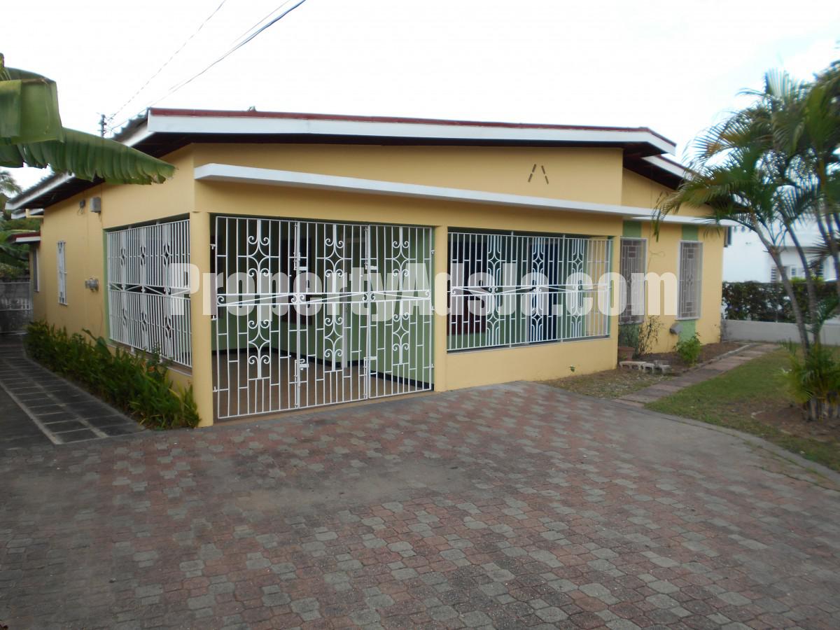 House For Sale in Kingston 6, Kingston / St. Andrew Jamaica