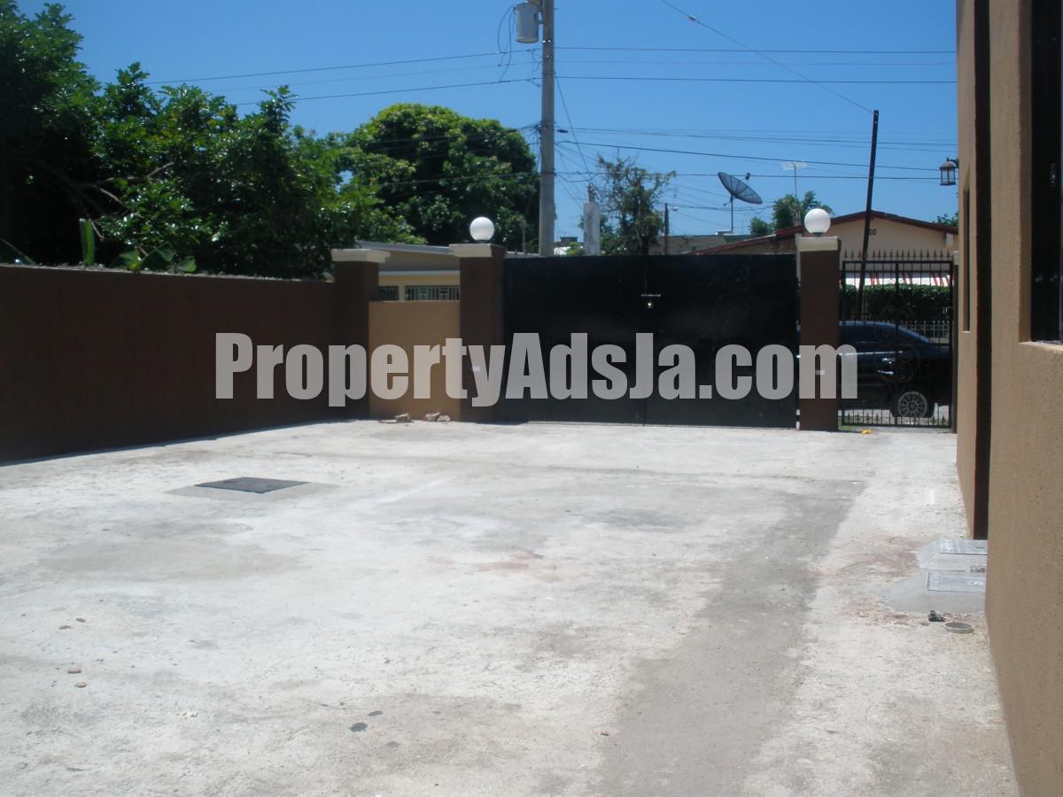Apartment For Rent in Three Oaks, Kingston / St. Andrew Jamaica