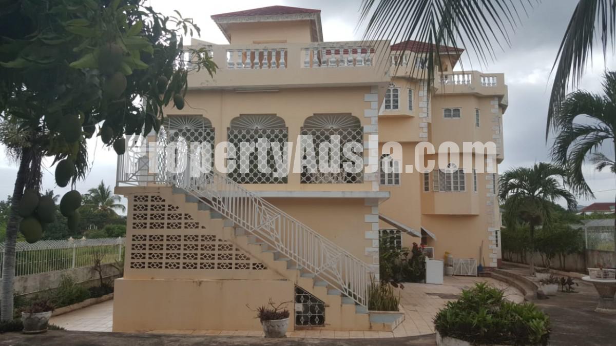 House For Sale in Green Acres, St. Catherine Jamaica