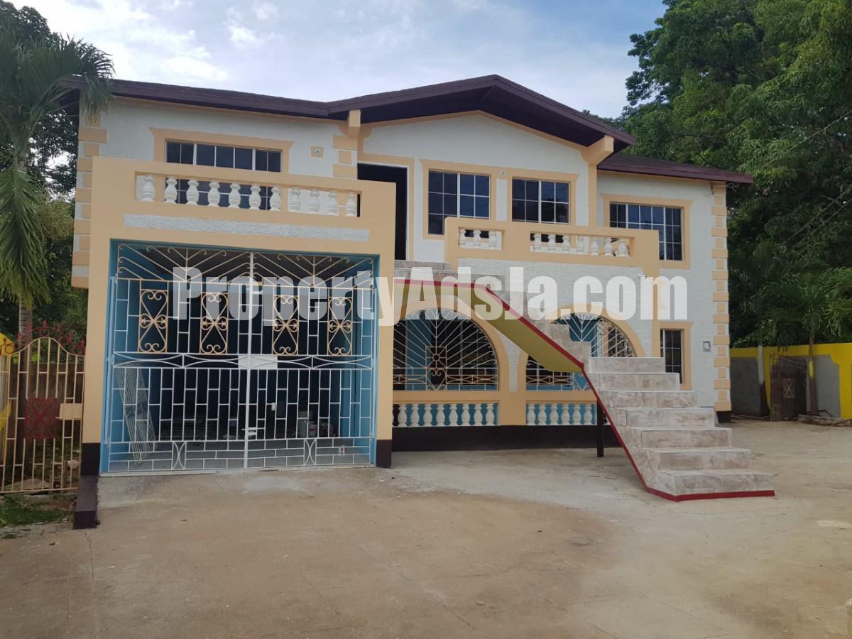 House For Sale in Bog Walk, St. Catherine Jamaica