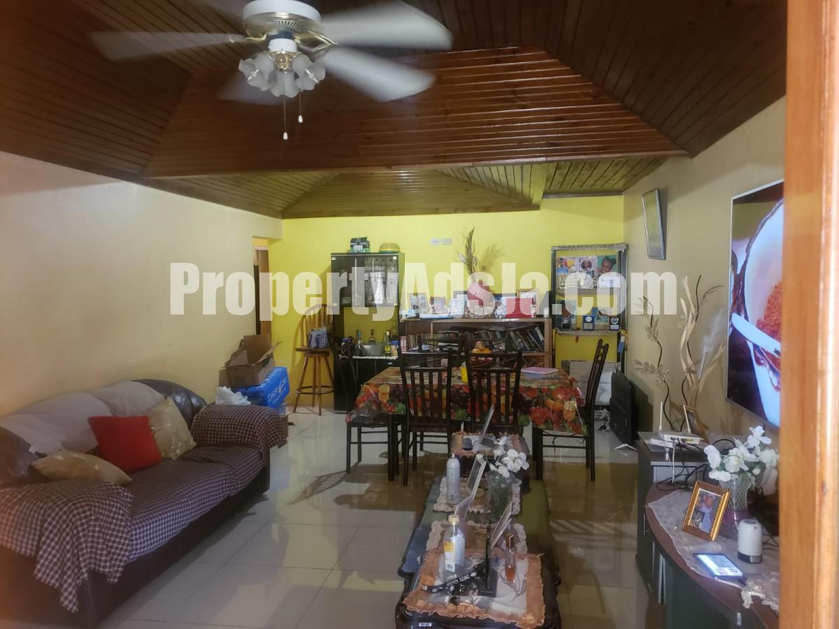 House For Sale in Meadowbrook, Kingston / St. Andrew Jamaica