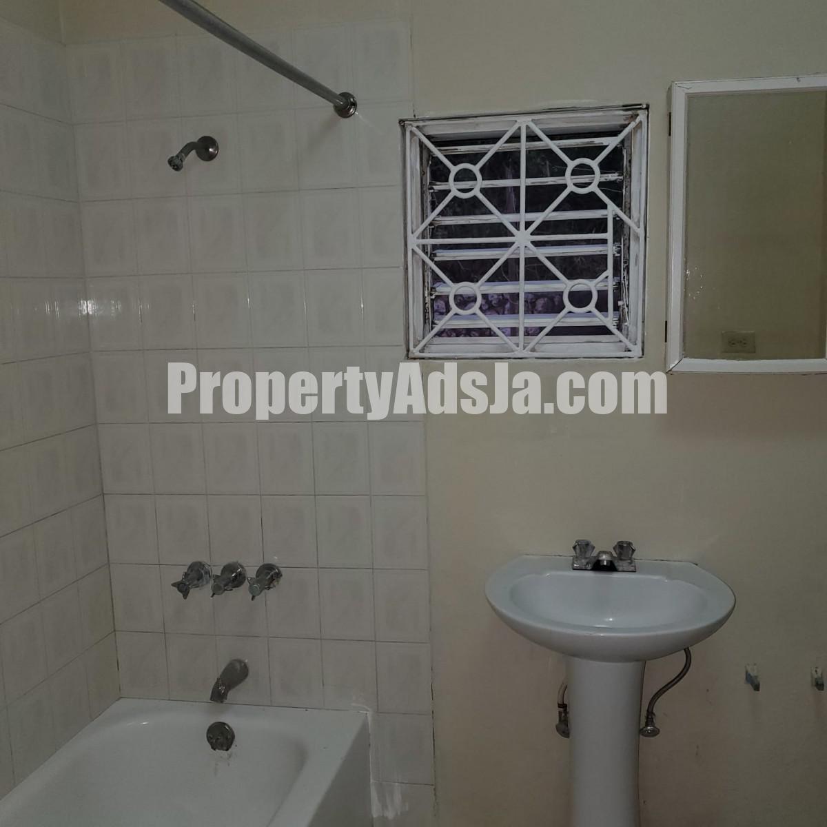 House For Rent in Kingston, Kingston / St. Andrew Jamaica