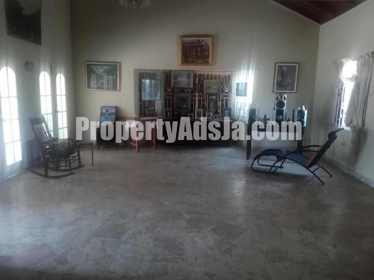 House For Sale in Toby Heights, Clarendon Jamaica