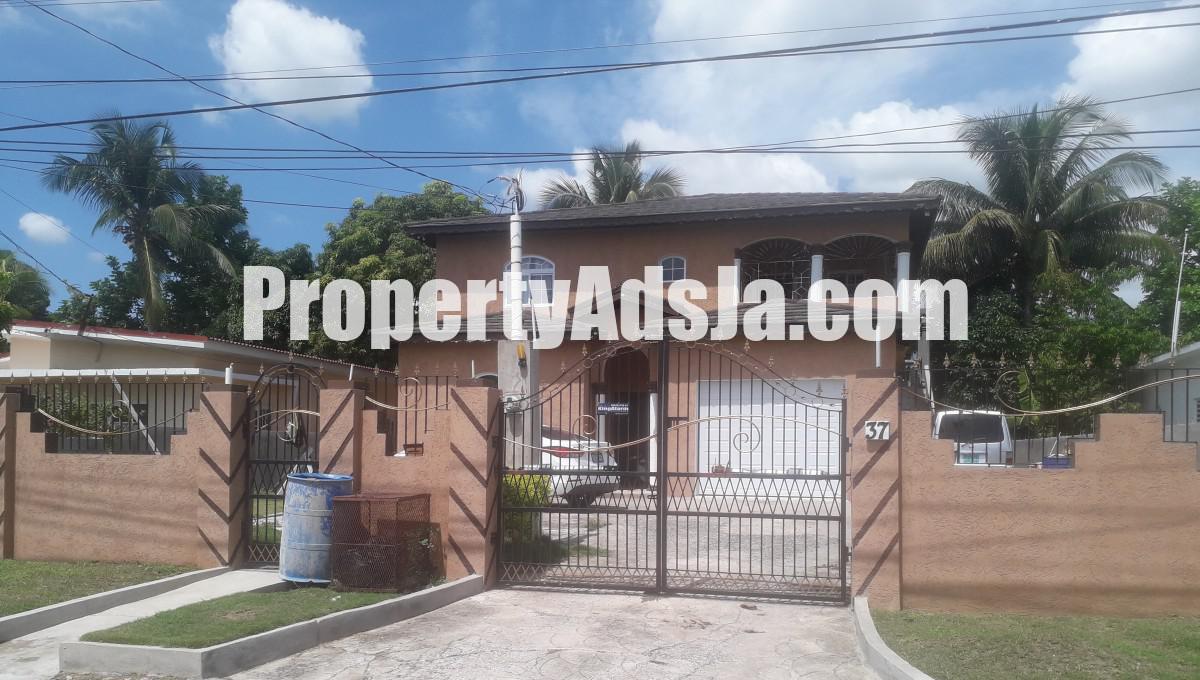 House For Sale in Golden Acres Spanish Town, St. Catherine Jamaica