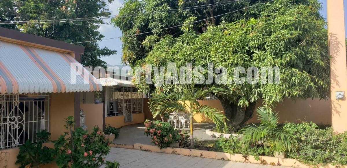 House For Sale in Mona Heights, Kingston / St. Andrew Jamaica