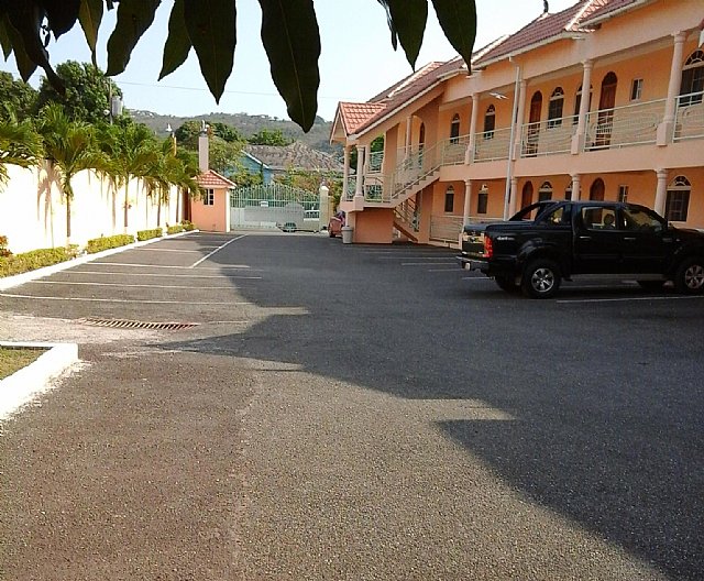 Apartment For Rent in Hope Road, Kingston / St. Andrew Jamaica