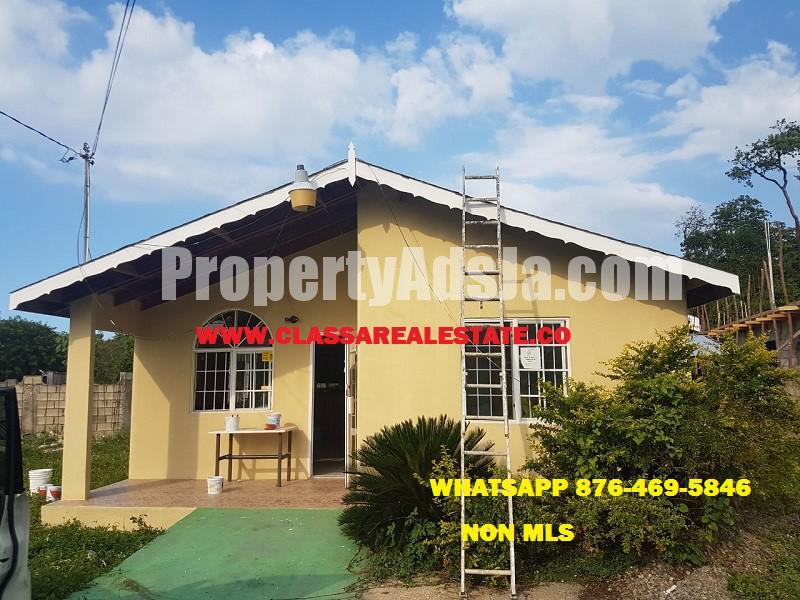 House For Sale in FLORENCE HALL, Trelawny Jamaica