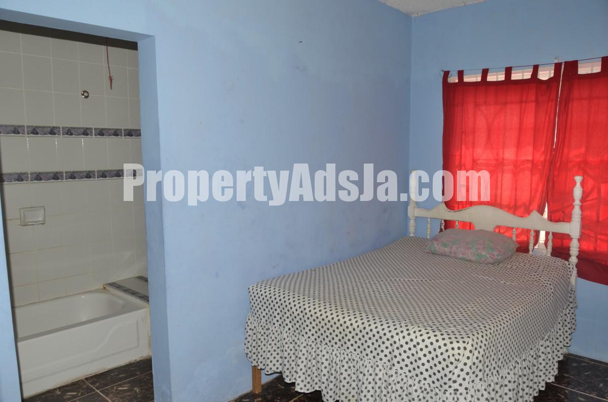 House For Sale in Hanson Drive, St. Elizabeth Jamaica