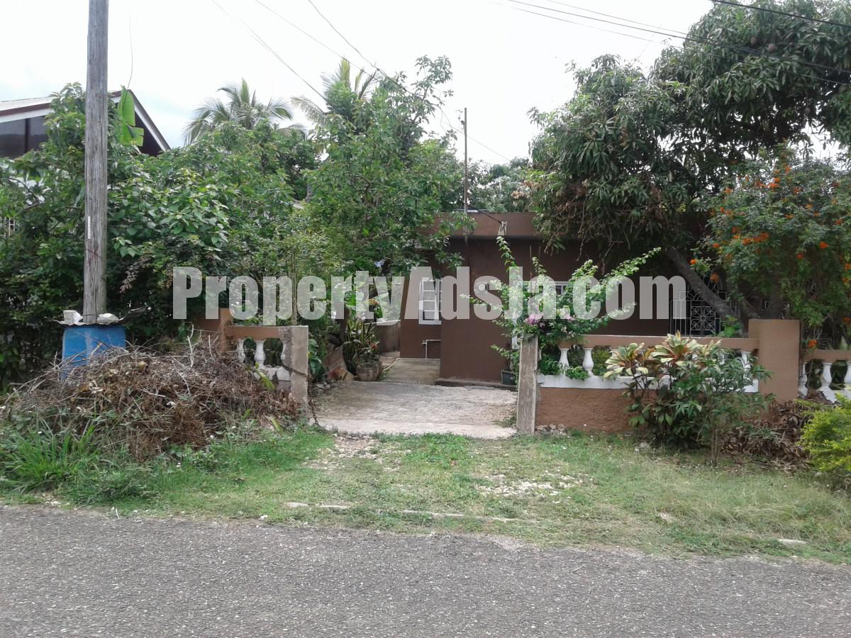 House For Sale in Whitehouse, St. Catherine Jamaica