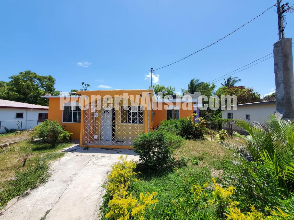 House For Sale in May Pen, Clarendon Jamaica