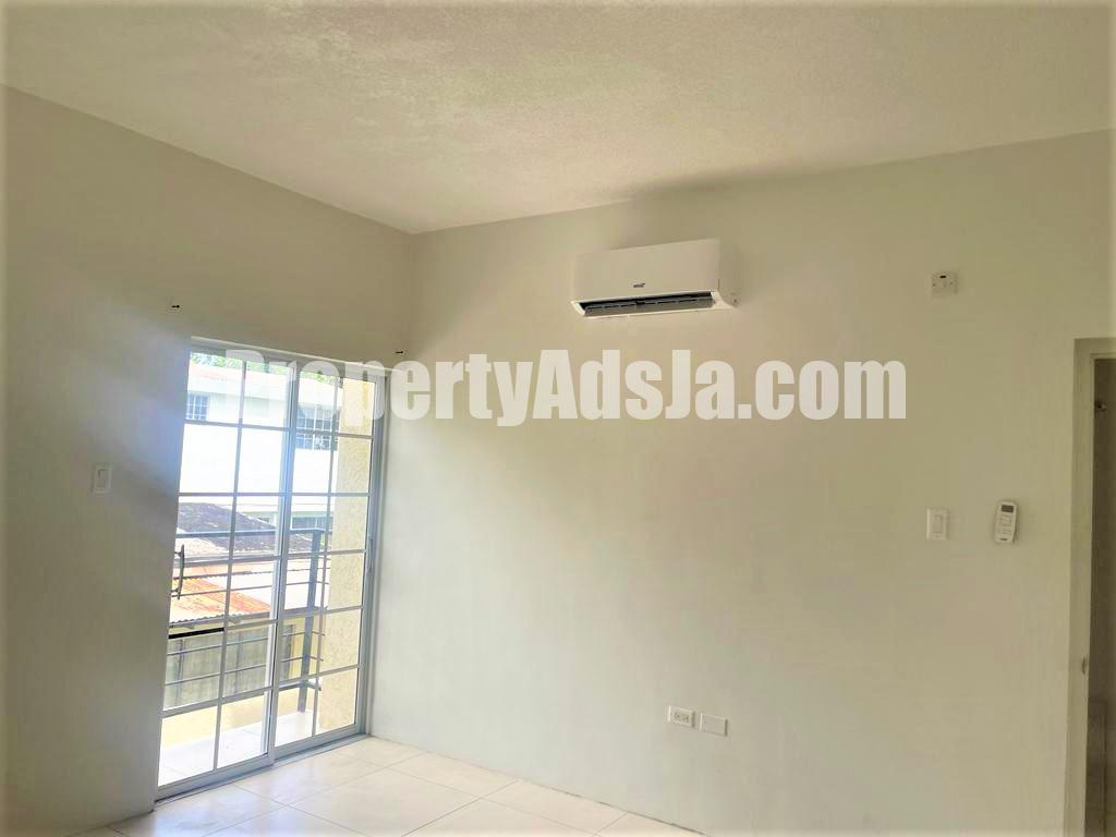 Apartment For Sale in KINGSTON 19, Kingston / St. Andrew Jamaica