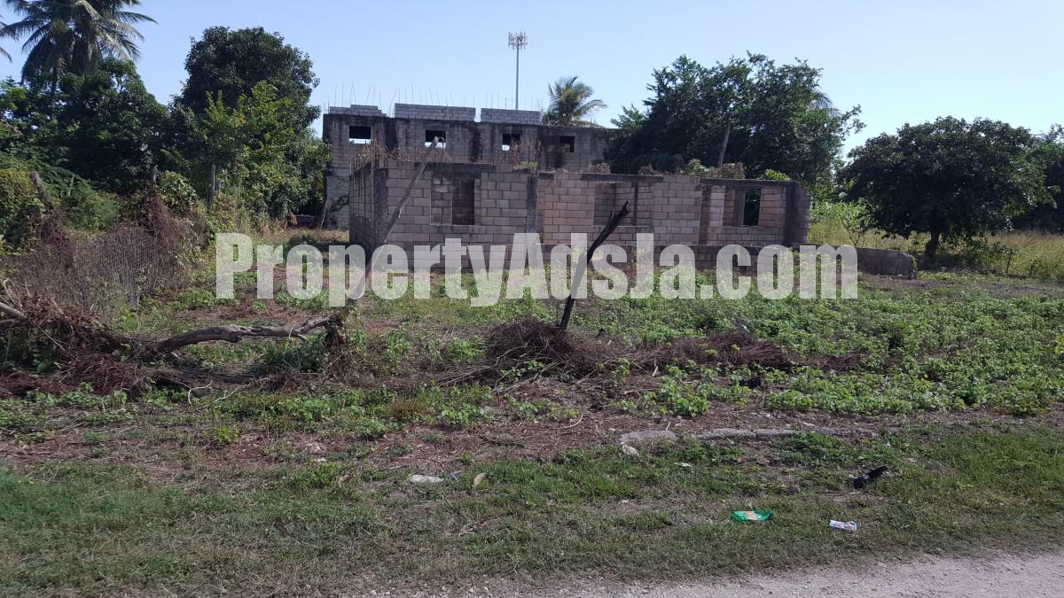 House For Sale in Lot 79 Farm Flat Church Pen, St. Catherine Jamaica