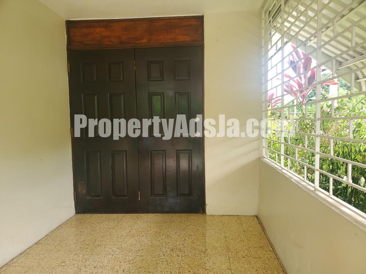 House For Rent in Mona, Kingston / St. Andrew Jamaica