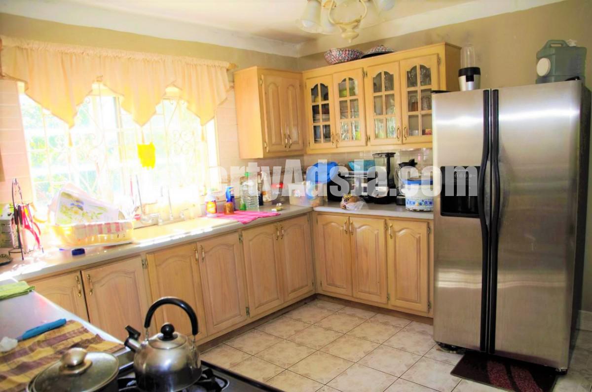 House For Sale in Marshalls Pen, Manchester Jamaica