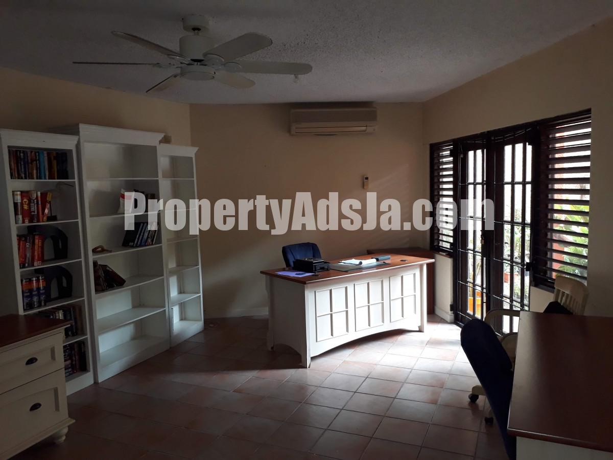 House For Sale in Jacks Hill, Kingston / St. Andrew Jamaica