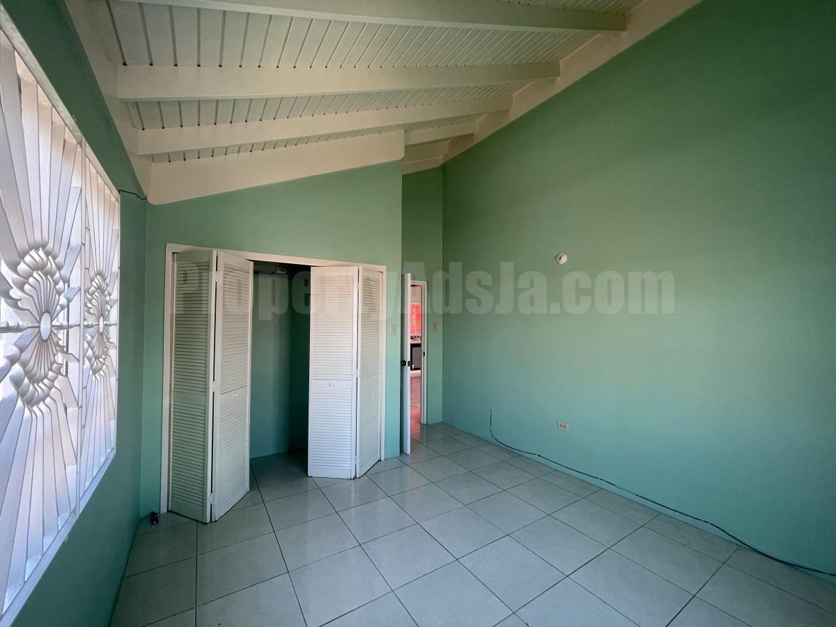 House For Rent in Portmore, St. Catherine Jamaica photo 8
