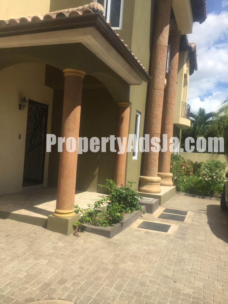 Apartment For Sale in BARBICAN KINGSTON 6, Kingston / St. Andrew