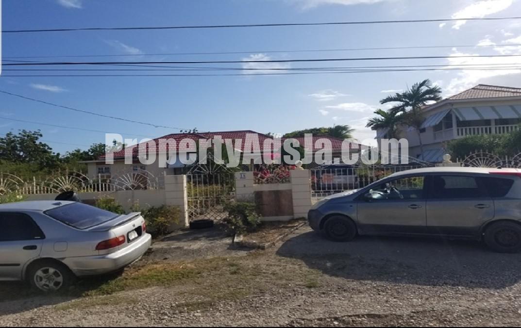House For Sale in SOUTHAVEN, St. Thomas Jamaica