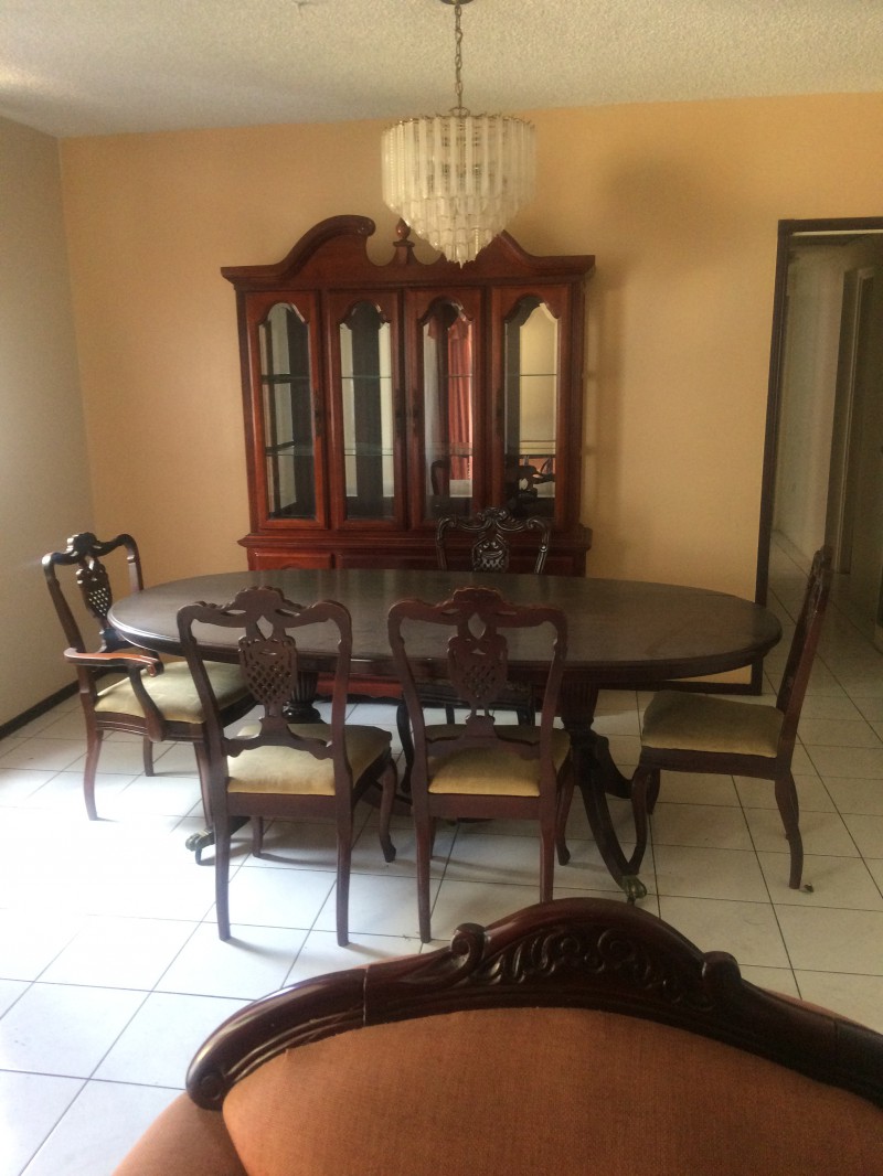 Apartment For Sale in CLOSE TO NEW KINGSTON DEVON HOUSE, Kingston / St