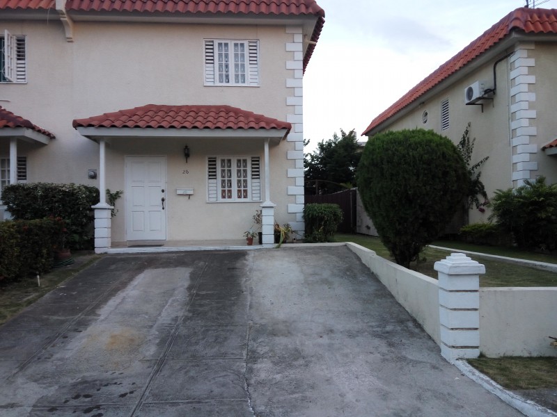 Townhouse For Rent in Hope Pastures, Kingston / St. Andrew Jamaica