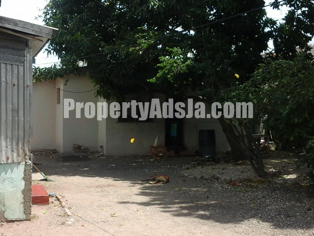 House For Sale in Greenwich Town, Kingston / St. Andrew Jamaica