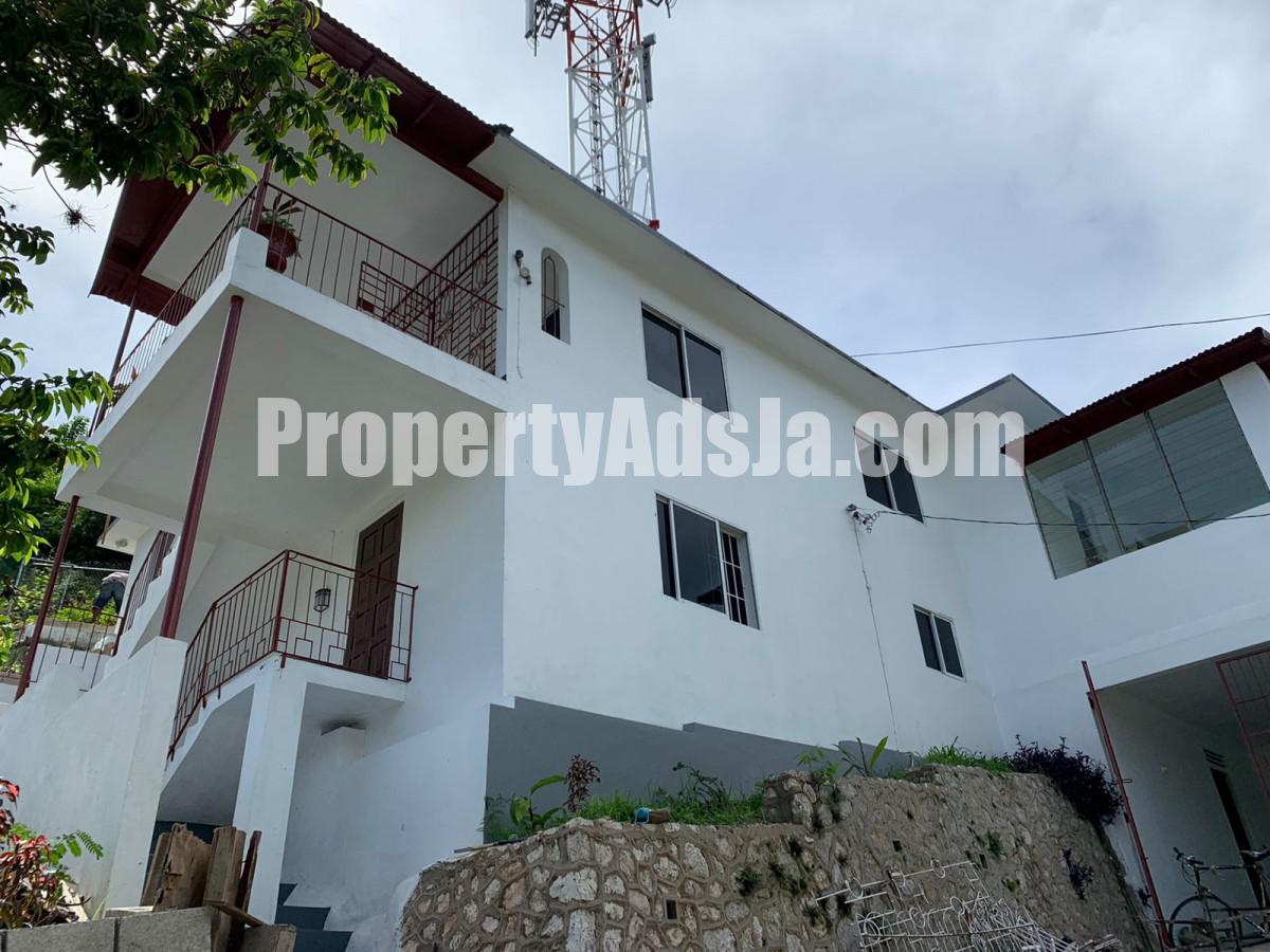 House For Rent in ROCKHAMPTON DRIVE Kingston 8, Kingston / St. Andrew