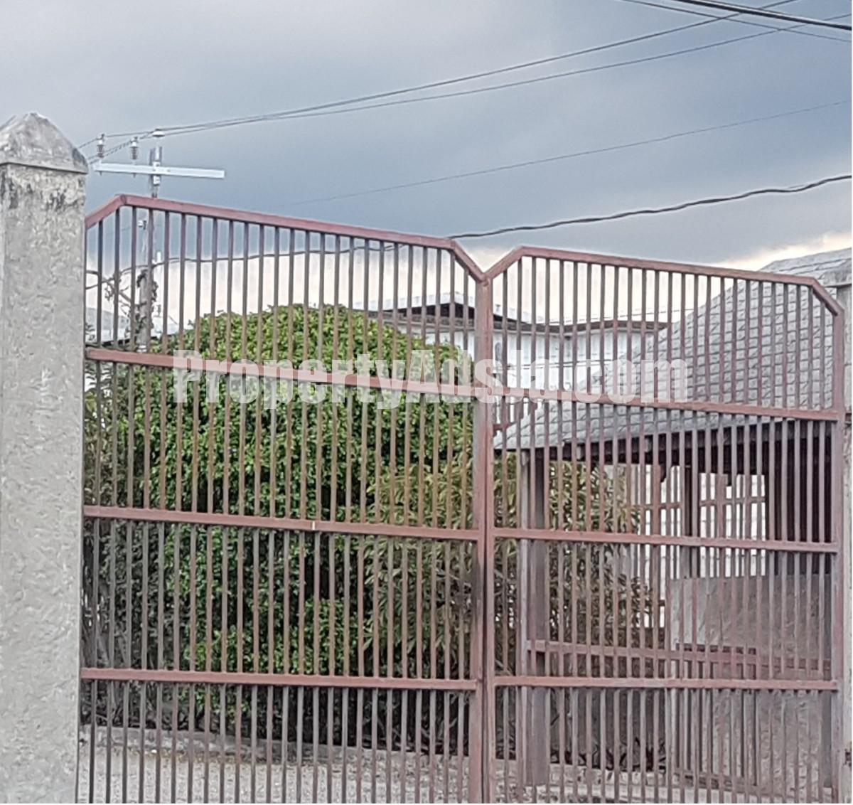 Commercial building For Rent in Half Way Tree, Kingston / St. Andrew