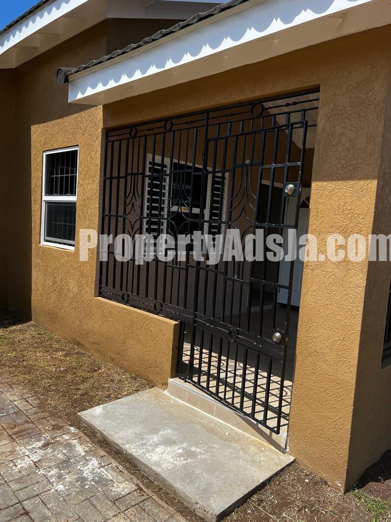 House For Sale in Stonebrook Manor, Trelawny Jamaica