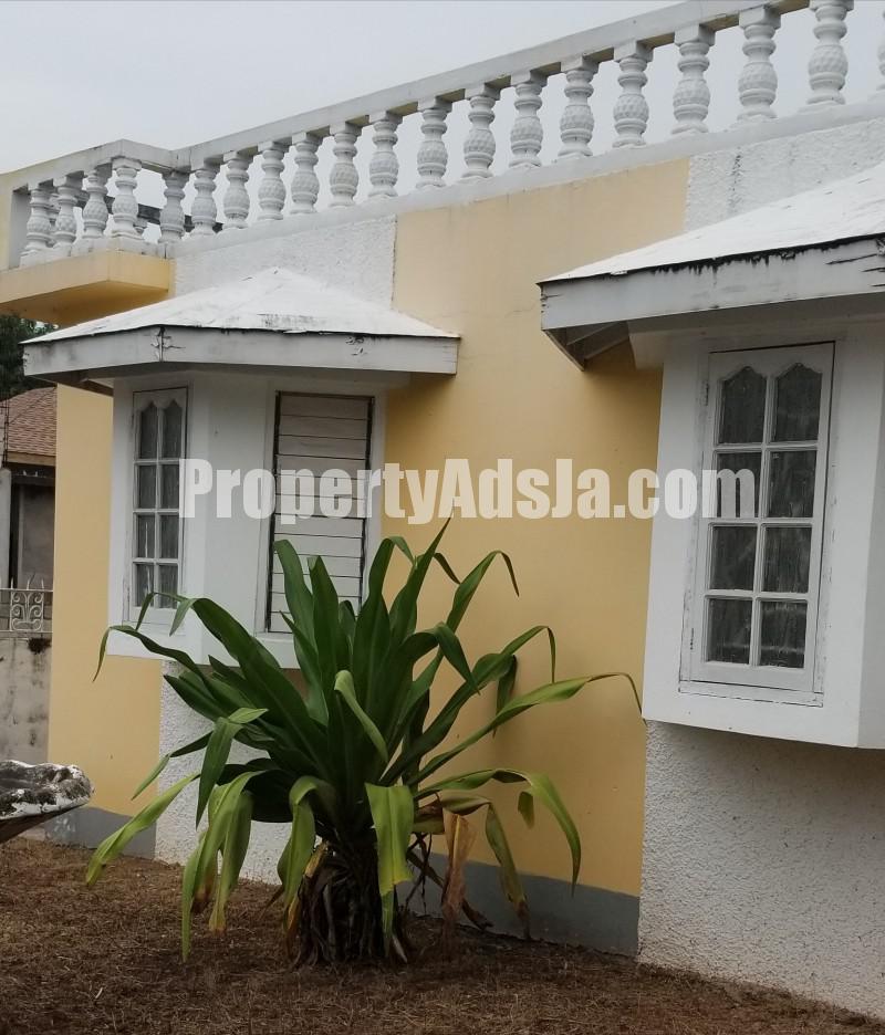 House For Sale in Queensborough, Kingston / St. Andrew Jamaica