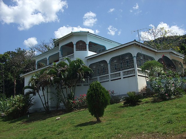 House For Sale in Runaway Bay St Ann Jamaica 