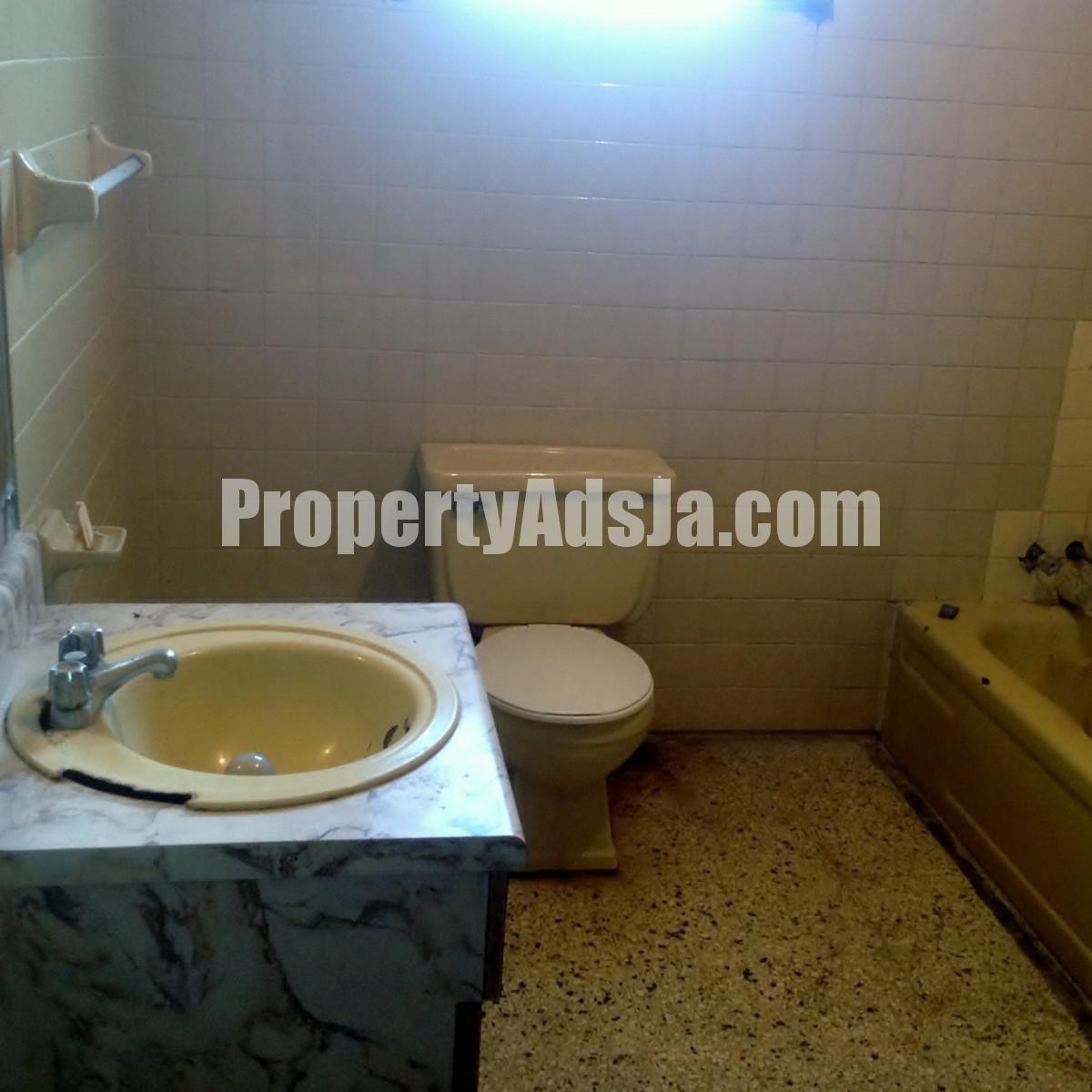 House For Sale in Gayle, St. Mary Jamaica