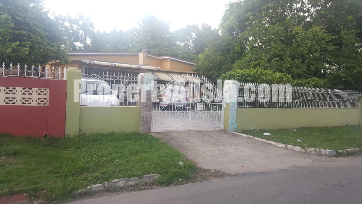 House For Sale in Kingston 20, Kingston / St. Andrew Jamaica