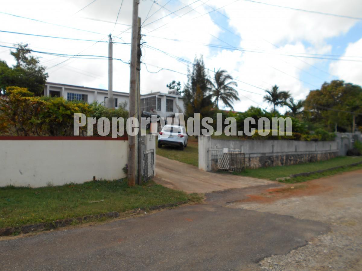 House For Sale in Cedar Grove Mandeville, Manchester Jamaica