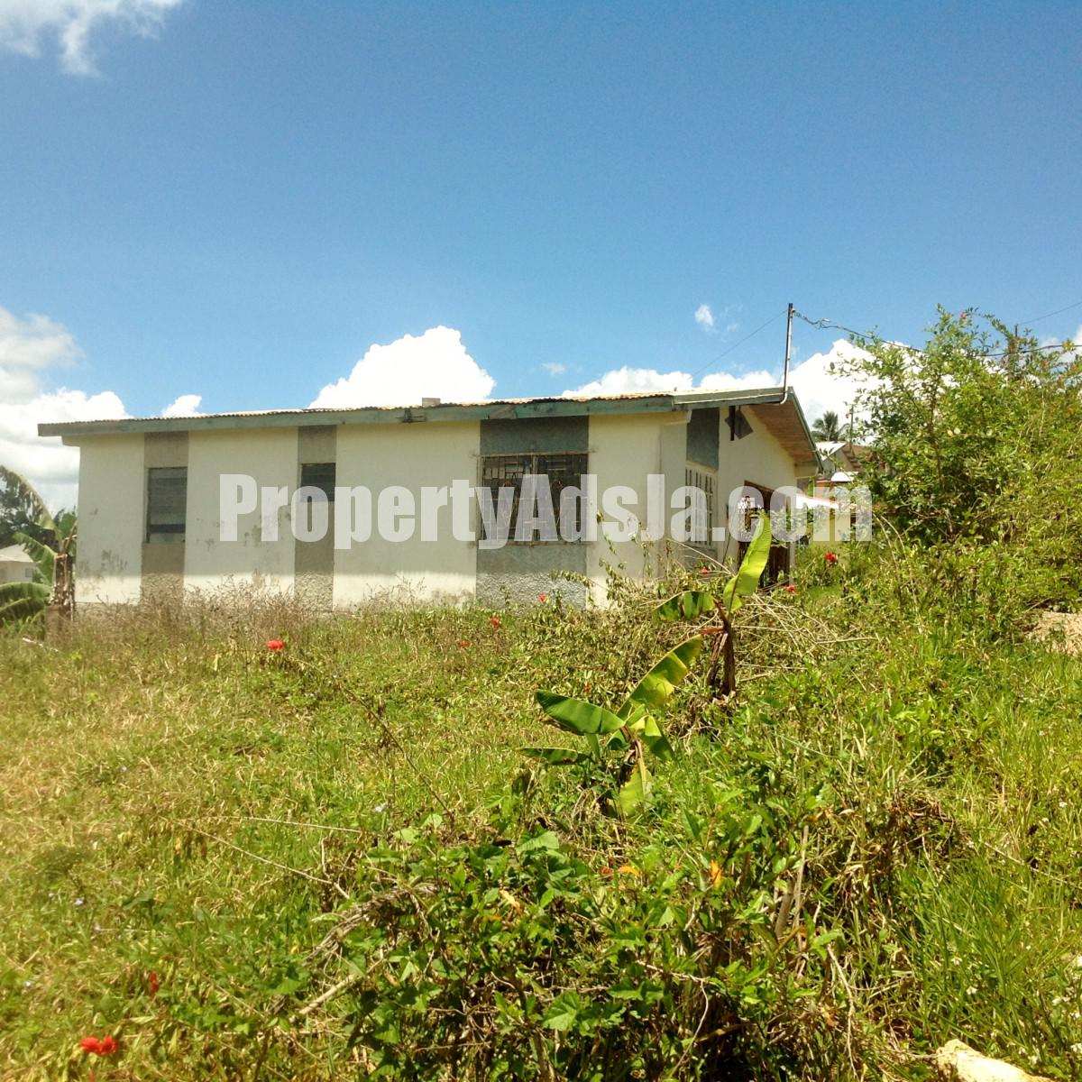 House For Sale in Christiana, Manchester Jamaica